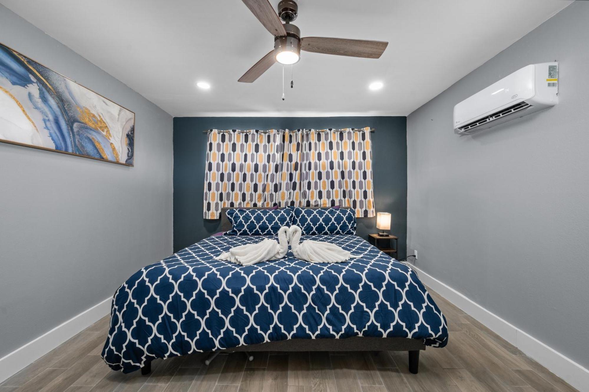 Comfortable 2Br Uptown Escape With Free Park ヒューストン エクステリア 写真